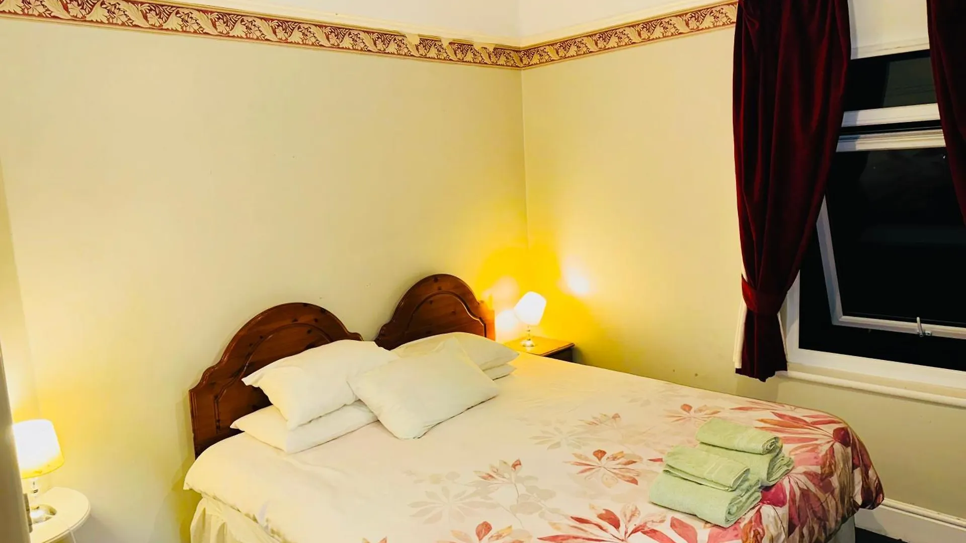The Bliss 9 Home Stay, Self Check In With Smart Lock, Non Smoking Home In And Out Southampton