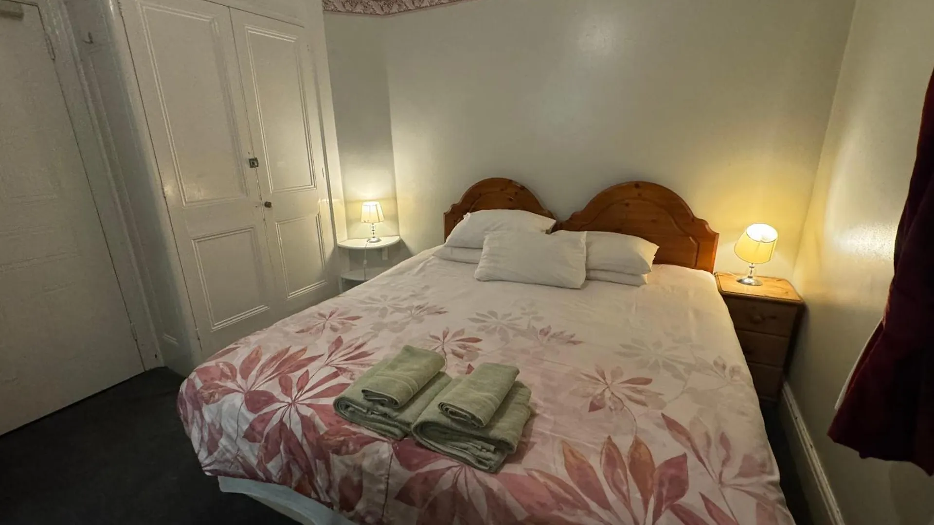 The Bliss 9 Home Stay, Self Check In With Smart Lock, Non Smoking Home In And Out Southampton 0*,  United Kingdom