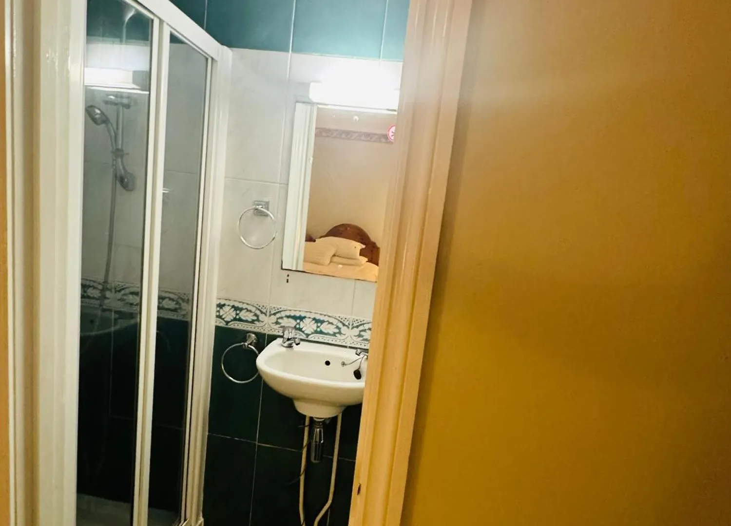 Privat bolig The Bliss 9 Home Stay, Self Check In With Smart Lock, Non Smoking Home In And Out Southampton